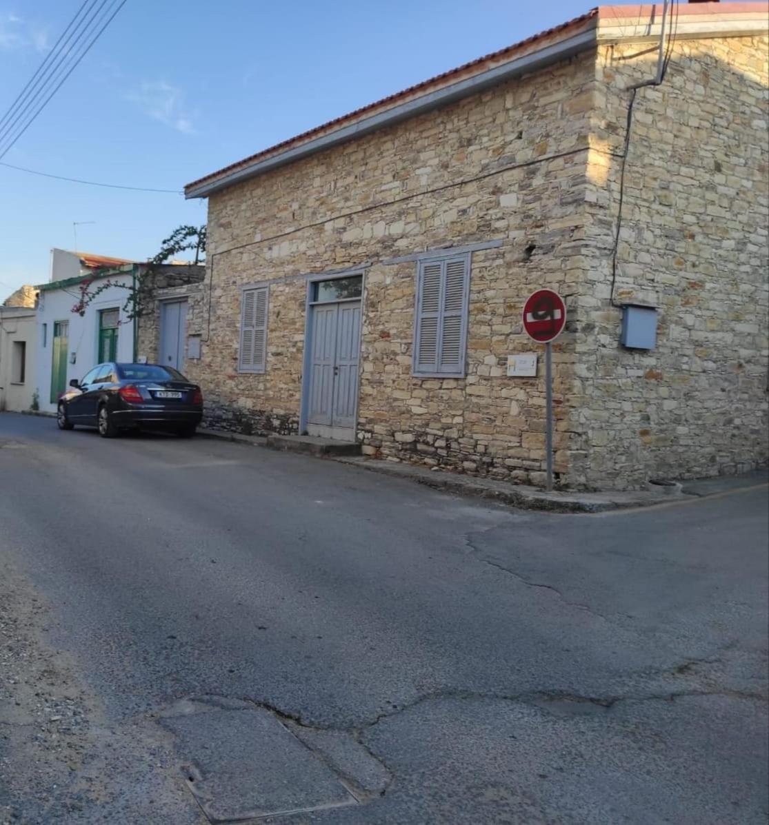Ample Places Pano Lefkara Luaran gambar